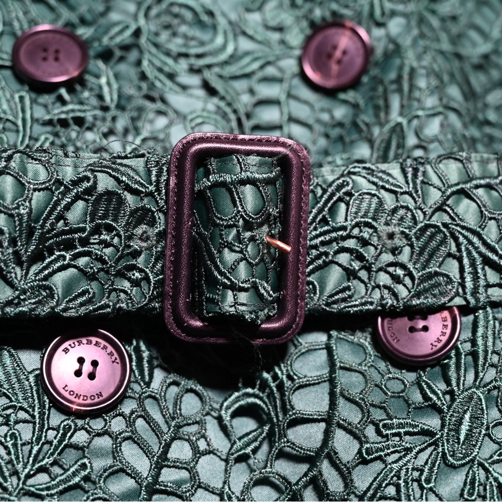Burberry Emerald Lace Trench Coat - Picture 6 of 13